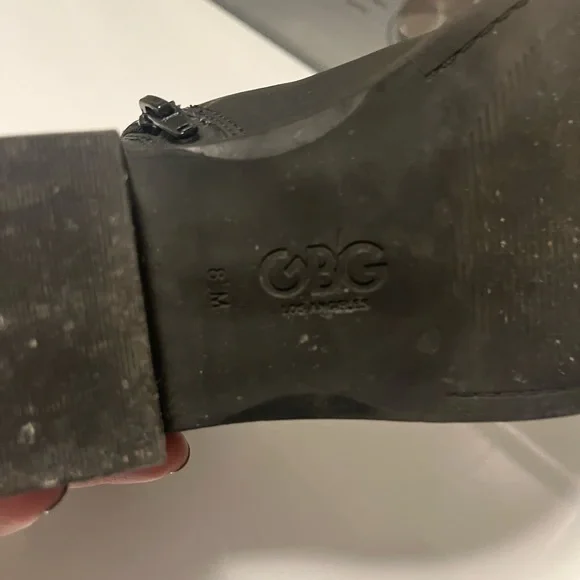 Black size 8 1/2 boots - Picture 8 of 8